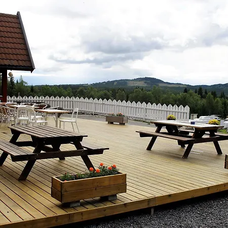 Camp Sjusjoen * Mesnali